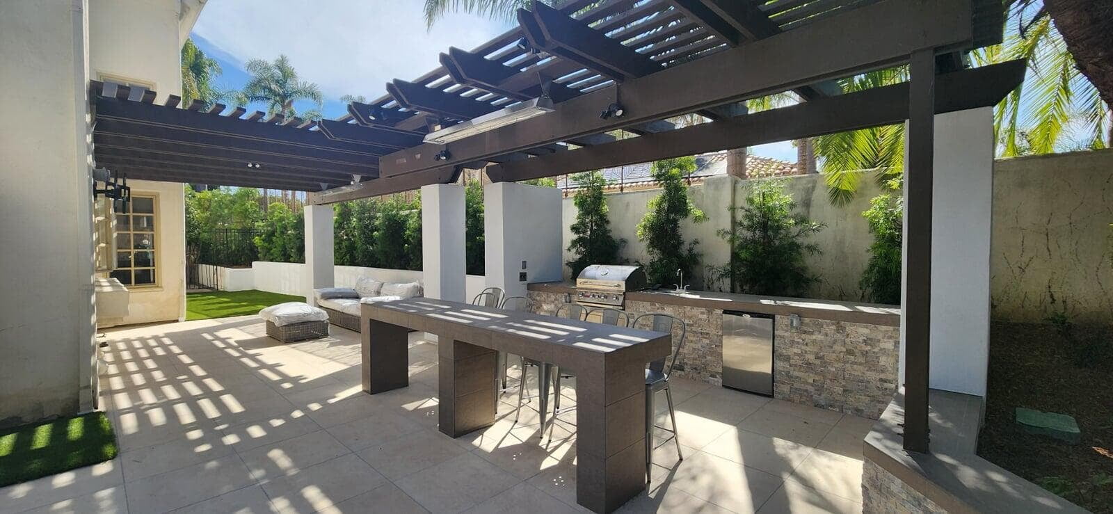 Outdoor Living Kitchen, BBQ, Patio Cover